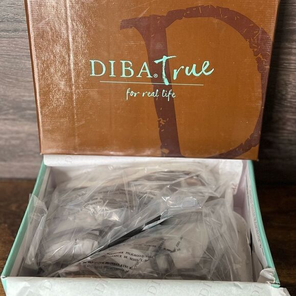 Diba True Women's Green Clover Cushioned Low Wedge Sandal in Taupe. Size 6. New! - Picture 5 of 16